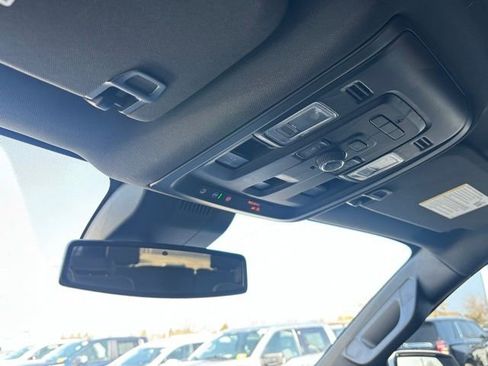 Used 2024 GMC Yukon XL AT4 w/ AT4 Premium Plus Package AWD/4WD image 29