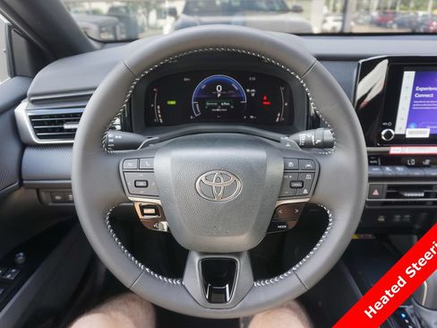 New 2026 Toyota Camry SE FWD image 3