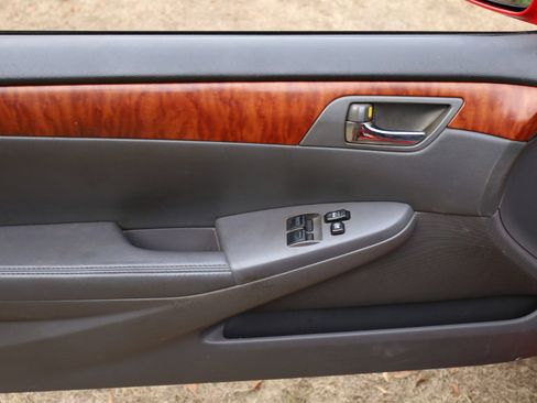 Used 2007 Toyota Solara SLE image 25