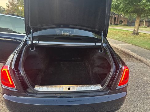 Used 2015 Rolls-Royce Ghost image 13