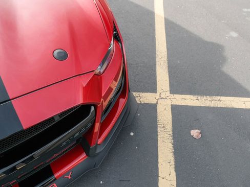 Used 2020 Ford Mustang Shelby GT500 w/ Carbon Fiber Track Pack image 98