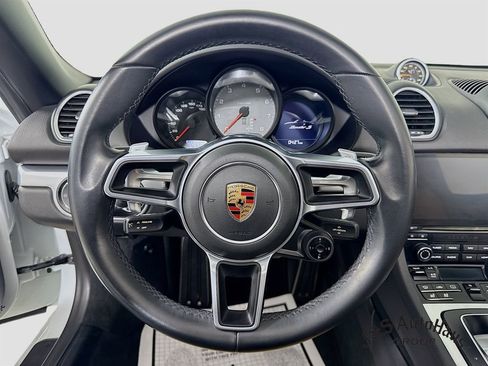 Used 2018 Porsche 718 Boxster S image 12