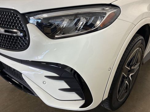 Used 2023 Mercedes-Benz GLC 300 4MATIC image 16