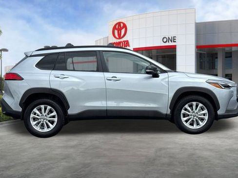 Certified 2025 Toyota Corolla Cross LE image 3