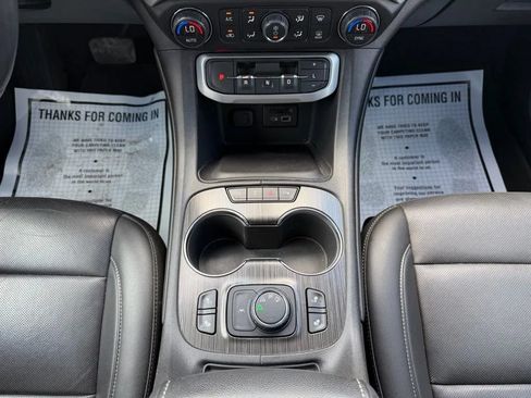 Used 2022 GMC Acadia SLT AWD/4WD image 25