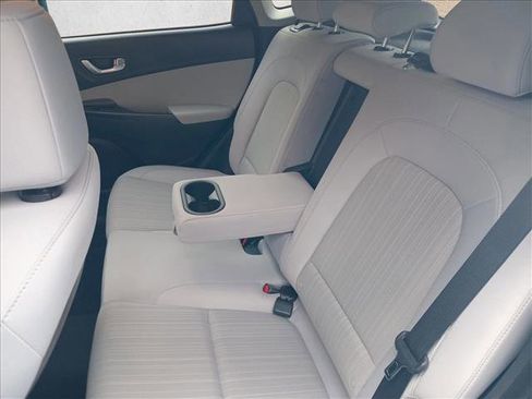 Certified 2023 Hyundai Kona SEL w/ Convenience Package image 11