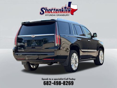 Used 2020 Cadillac Escalade Platinum AWD/4WD image 6