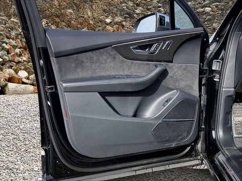 Used 2022 Audi SQ7 Premium Plus w/ SQ7 Executive Package image 21