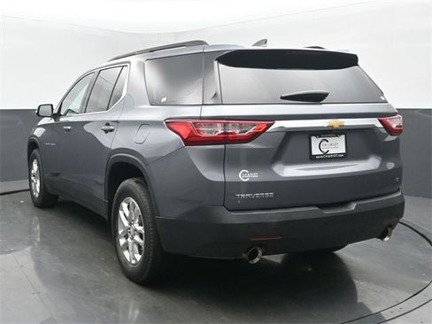 Used 2020 Chevrolet Traverse LT w/ Driver Confidence II Package image 4