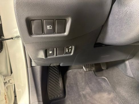 Used 2020 Toyota C-HR XLE image 16