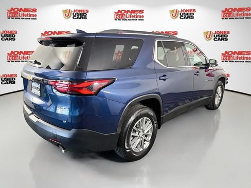 Used 2023 Chevrolet Traverse LT FWD image 15