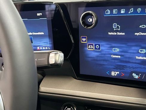 New 2026 Chevrolet Traverse LT w/ Enhanced Driving Package image 16