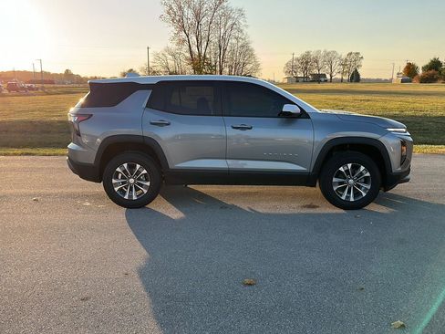 New 2026 Chevrolet Equinox LT w/ Convenience Package II image 6