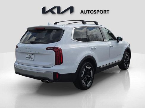 Certified 2024 Kia Telluride S w/ S Sunroof Package image 8