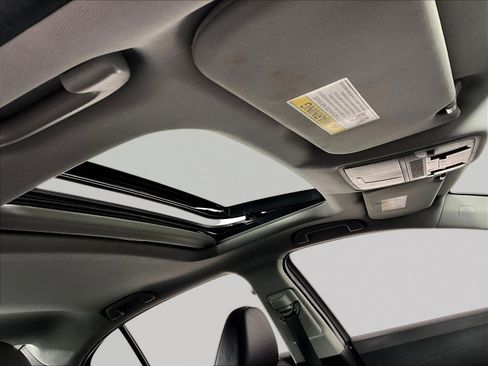 Used 2018 Acura TLX FWD image 25