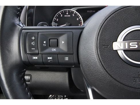 Used 2024 Nissan Pathfinder SV FWD image 19