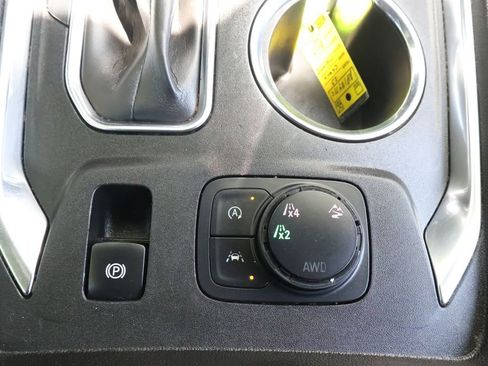Used 2023 Chevrolet Traverse LT AWD/4WD image 22