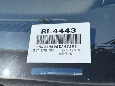 Used 2025 Ford Expedition Active RWD image 10