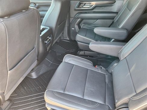 Used 2025 GMC Yukon Elevation image 19