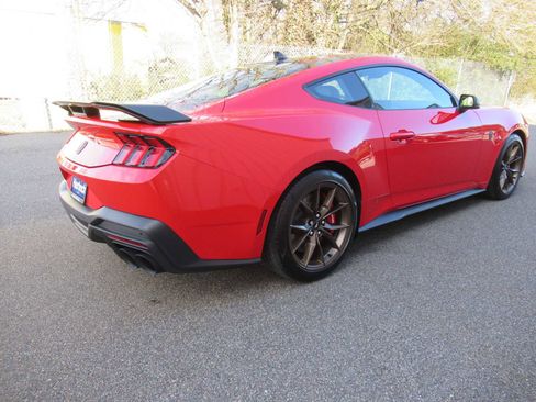 Used 2025 Ford Mustang Dark Horse image 5