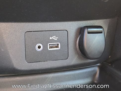 Used 2020 Nissan Rogue SV FWD image 28