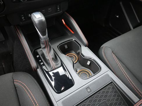 Used 2025 Nissan Frontier PRO-4X w/ Pro Convenience Package image 30