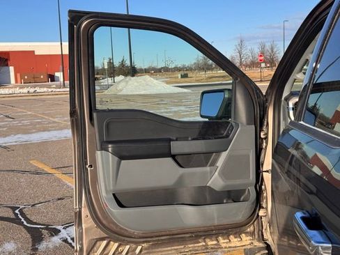 Used 2023 Ford F150 XLT w/ Equipment Group 302A High image 4