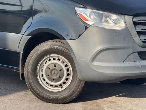 Used 2023 Mercedes-Benz Sprinter 2500 image 2