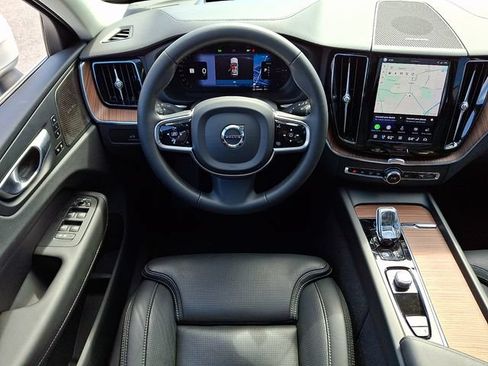 Used 2023 Volvo XC60 T8 Ultimate w/ Climate Package AWD/4WD image 12