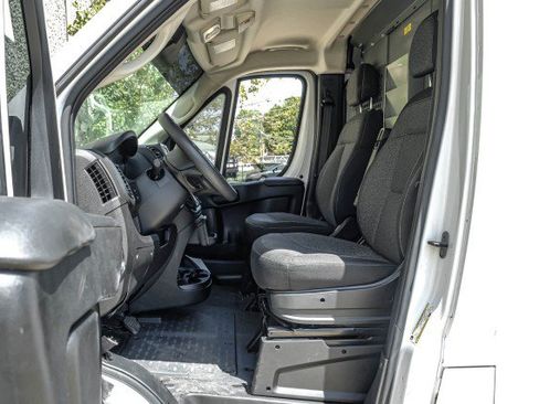 Used 2023 RAM ProMaster 2500 FWD image 3