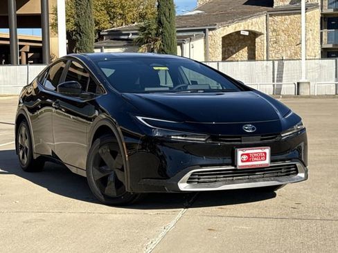 New 2026 Toyota Prius SE image 2