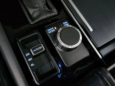 Used 2023 Toyota Tundra Platinum image 39