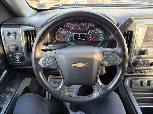 Used 2017 Chevrolet Silverado 1500 LT w/ Midnight Edition image 21