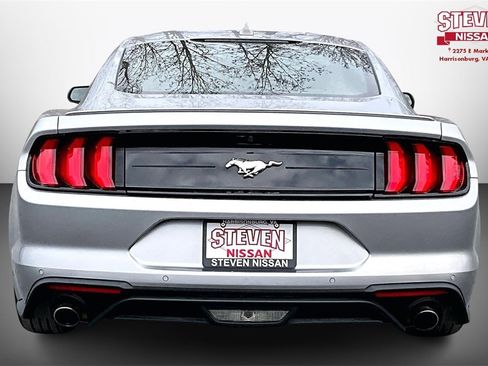 Used 2023 Ford Mustang Premium image 5