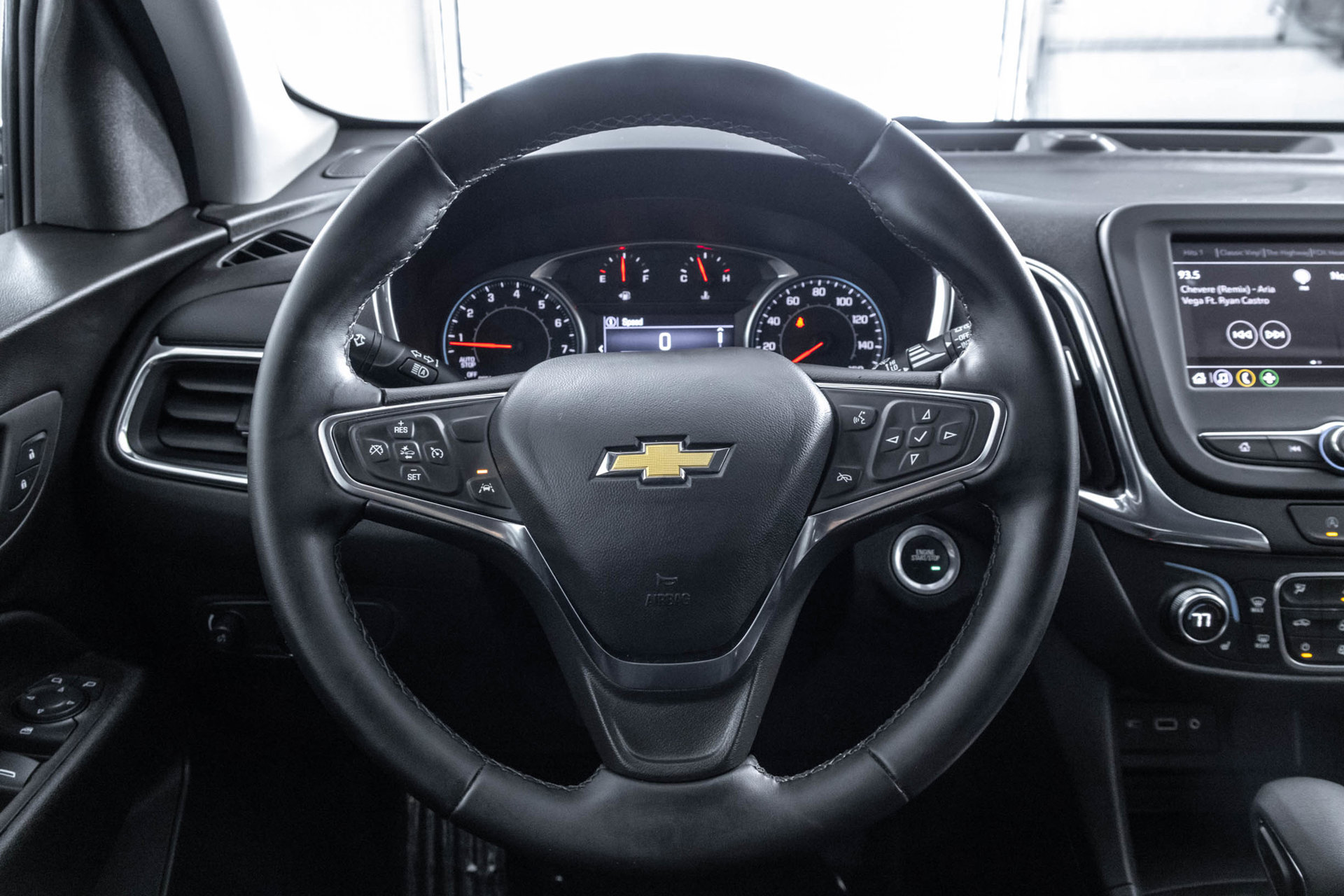 Used 2024 Chevrolet Equinox LT w/ LPO, Floor Liner Package AWD/4WD image 28