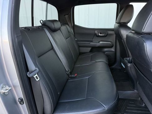Used 2020 Toyota Tacoma TRD Sport w/ TRD Premium Sport Package image 33