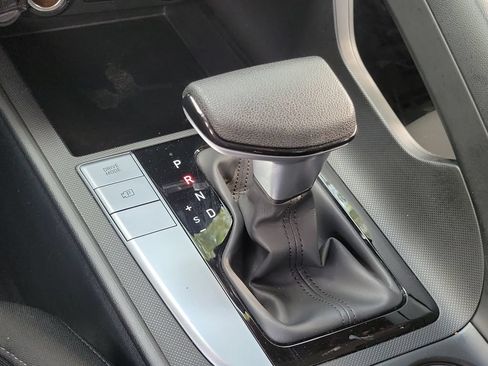 Used 2024 Hyundai Elantra SEL FWD image 36