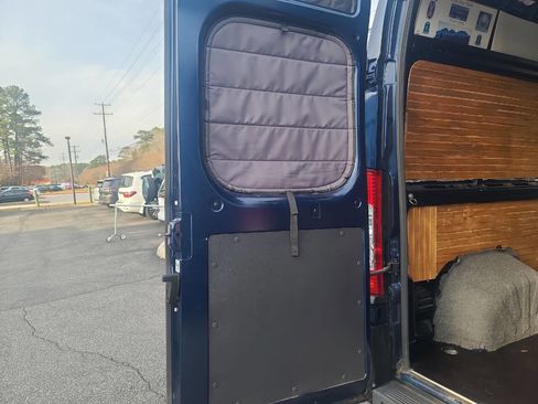 Used 2022 RAM ProMaster 2500 w/ Driver Convenience Group image 27