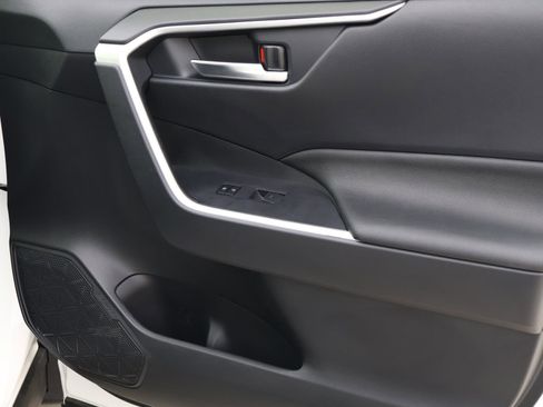 Used 2024 Toyota RAV4 XLE image 16