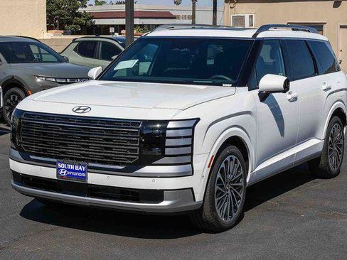 New 2026 Hyundai Palisade Calligraphy FWD image 3