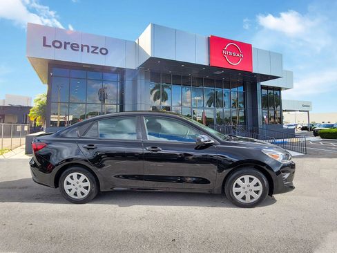 Used 2023 Kia Rio LX image 4