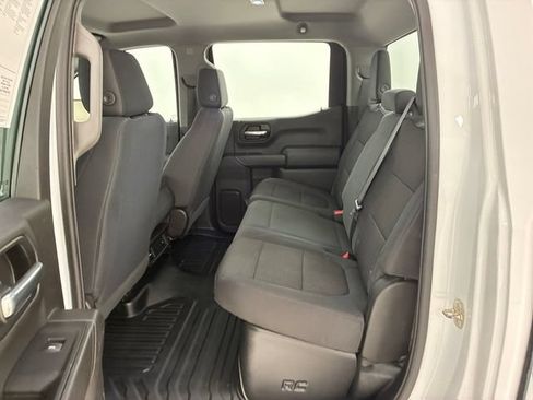 Used 2019 Chevrolet Silverado 1500 W/T w/ WT Appearance Package AWD/4WD image 18
