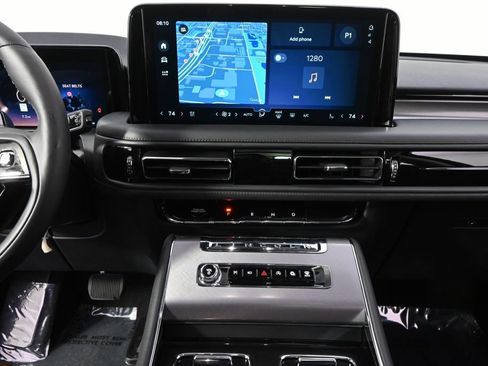 New 2026 Lincoln Aviator AWD image 27