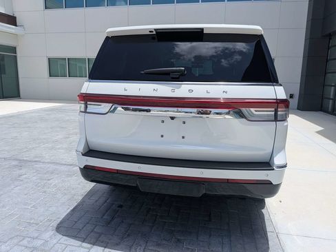 Certified 2024 Lincoln Navigator Reserve AWD/4WD image 5