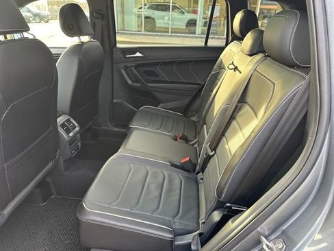 Certified 2024 Volkswagen Tiguan SEL R-Line image 32