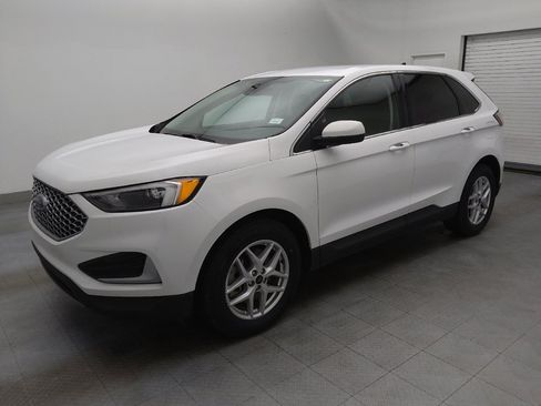 Used 2023 Ford Edge SEL image 2
