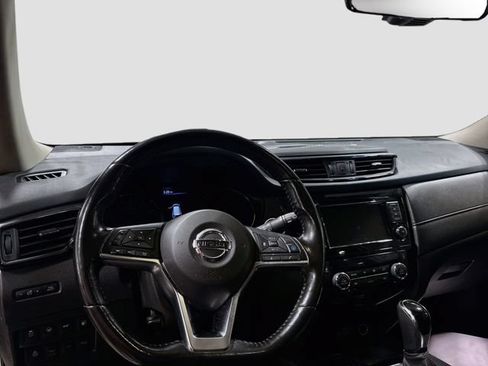 Used 2019 Nissan Rogue SV w/ Sun & Sound Touring Package AWD/4WD image 10