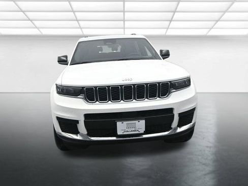 New 2025 Jeep Grand Cherokee L Laredo image 3
