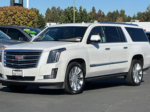 Used 2020 Cadillac Escalade ESV Platinum image 9