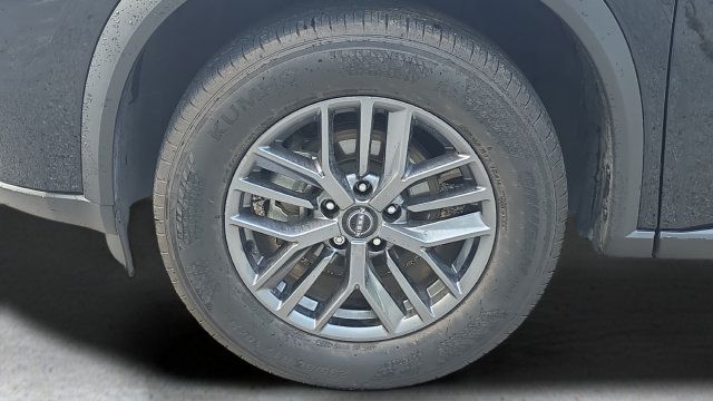 Used 2025 Nissan Rogue S AWD/4WD image 20